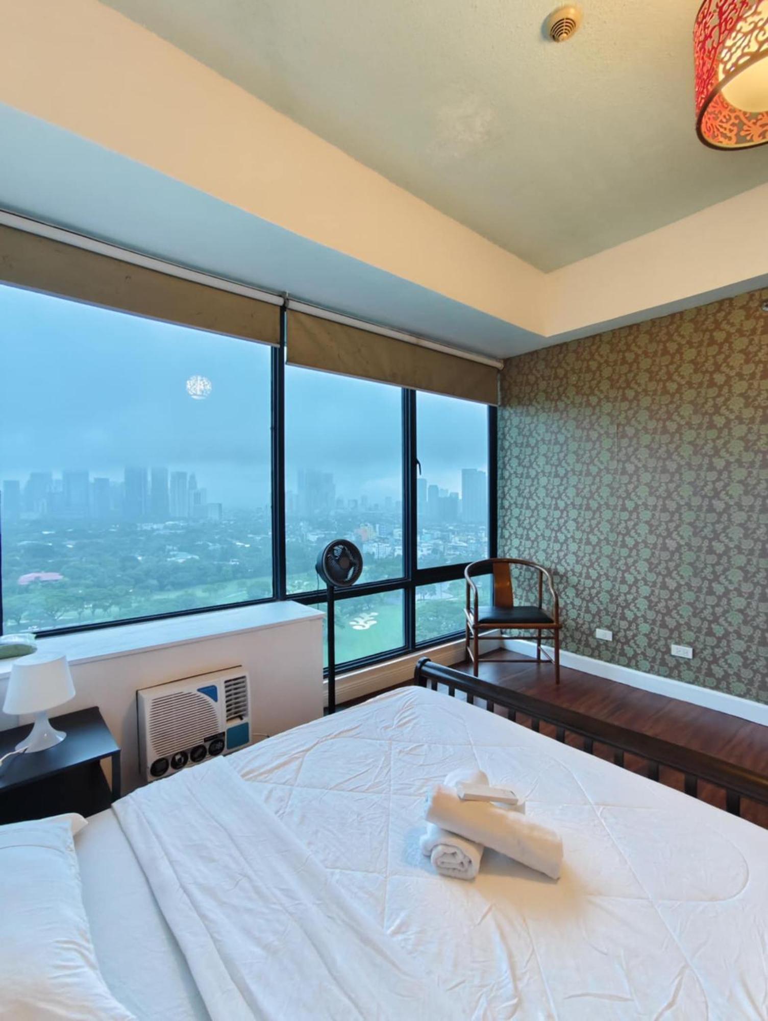 Bellagio One Bedrroom Bgc Burgos Circle By Christine Suites Ph Taguig Eksteriør bilde